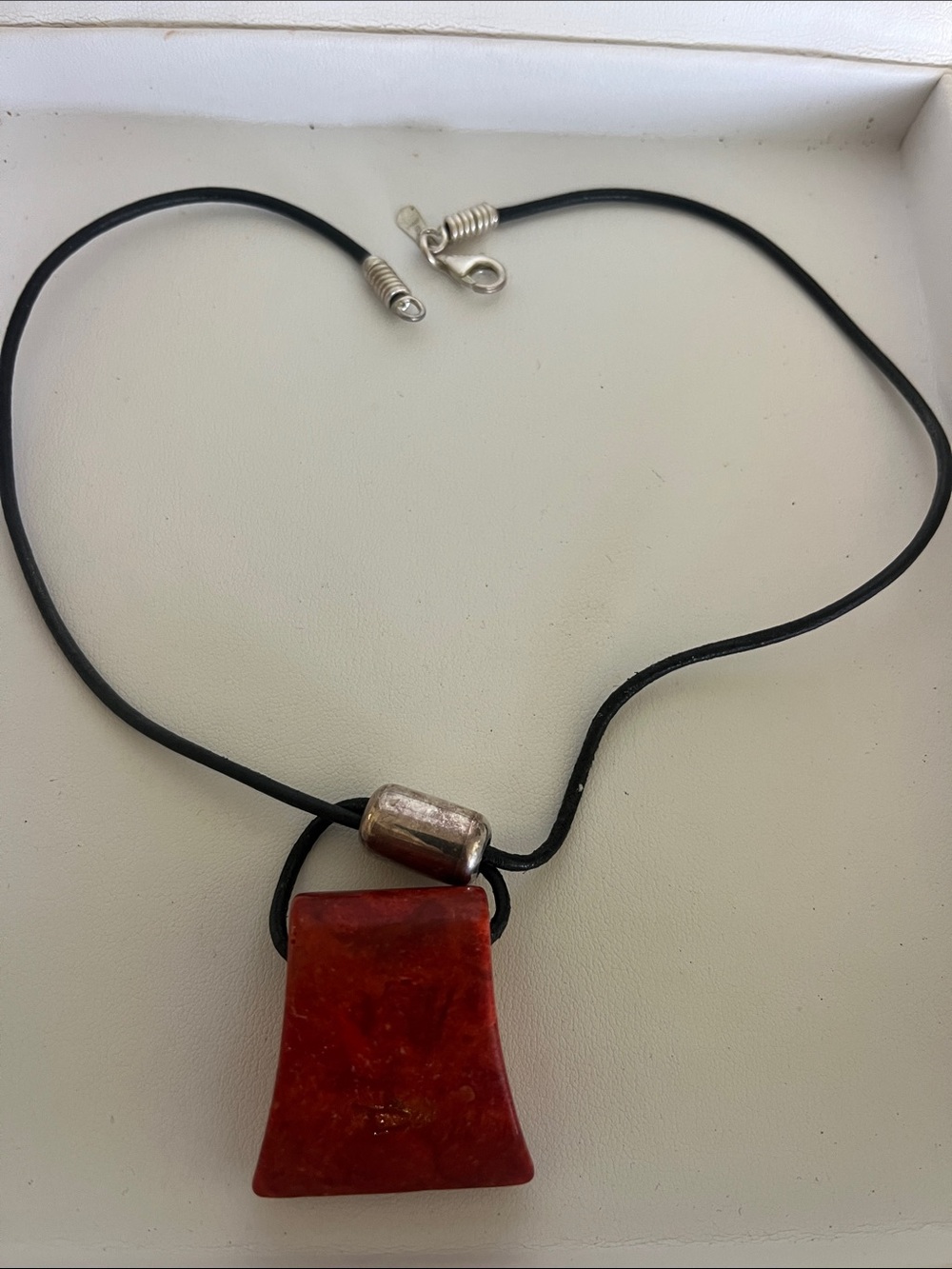 Retired Silpada "Cardinal Rule " sponge coral & leather Sterling silver necklace